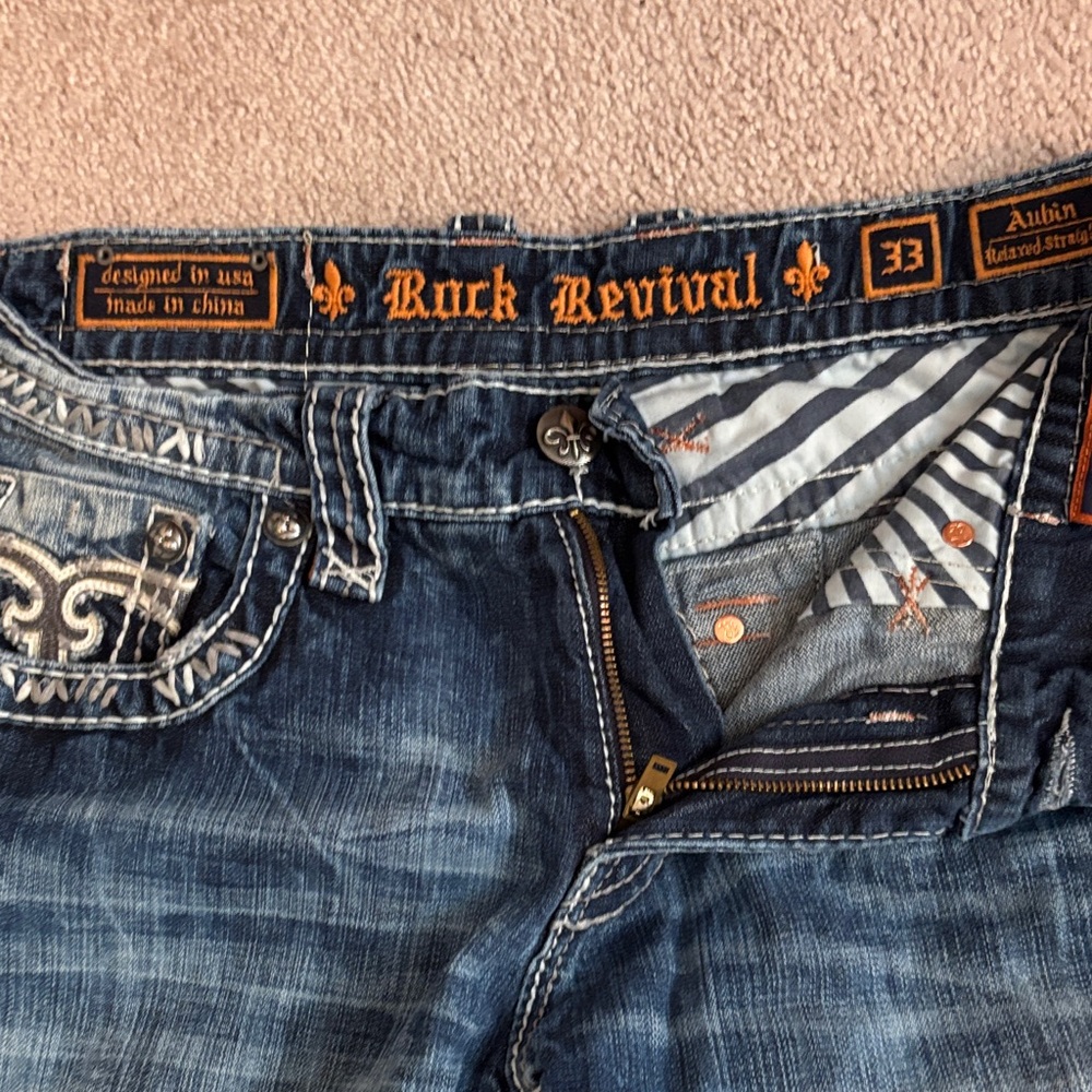 Rock Revival Men's Relaxed Fit Faded Blue Jeans - Picture 2 of 4